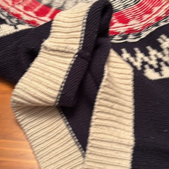 Roots gorgeous, heavy weight sweater - Picture 4 of 6